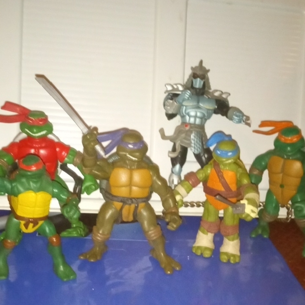 Action Figure Set - Picture 4 of 8